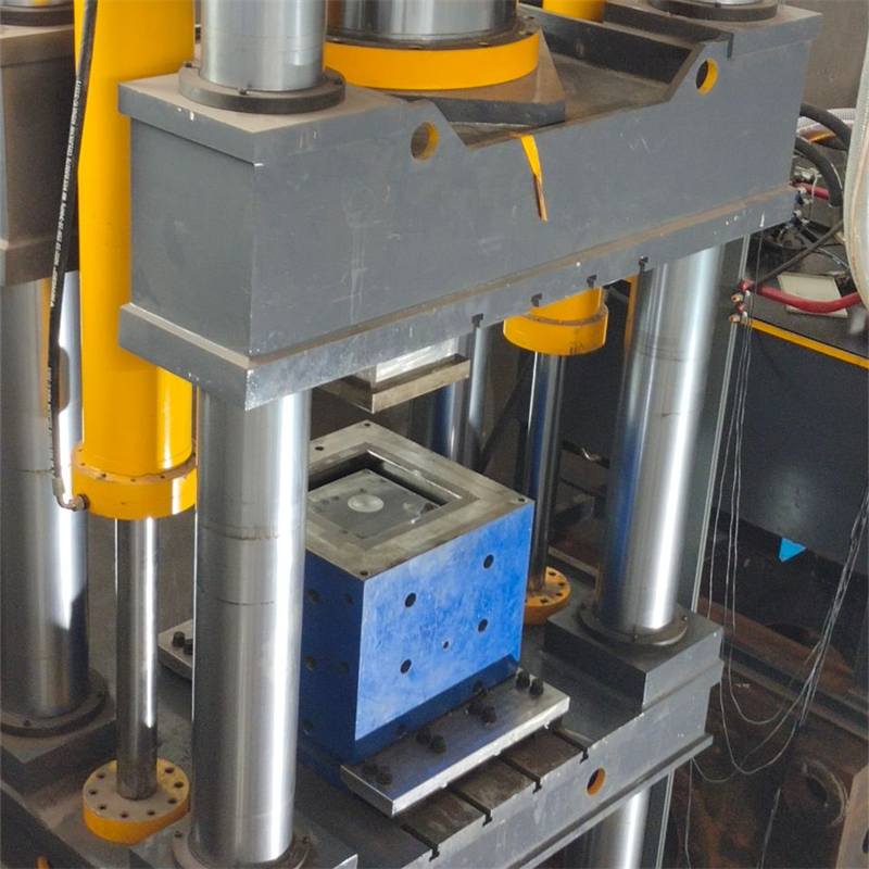 800吨匣钵成型液压机 石墨坩埚压力机 800T耐火材料油压机
